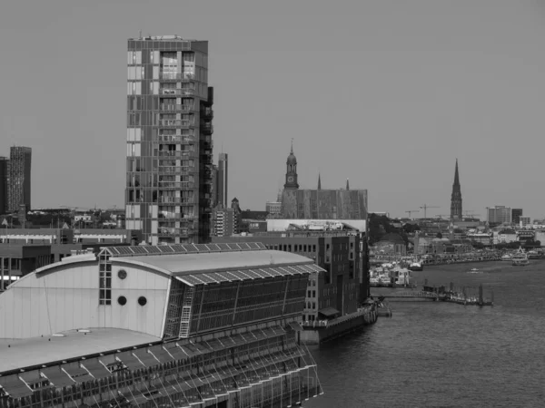 ハンブルク市とエルベ川 ドイツ — ストック写真