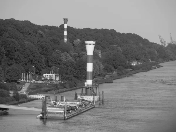 Πόλη Του Αμβούργου Και Ποταμός Έλβα Στη Γερμανία — Φωτογραφία Αρχείου