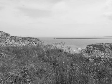 Newcastle şehriyle Kuzey İngiltere kıyısında.