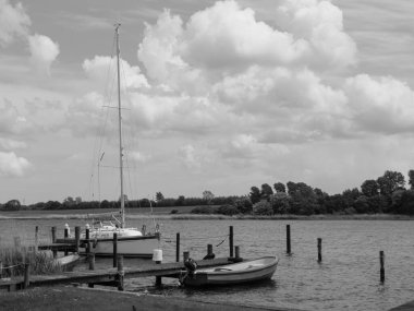 Almanya 'nın Schlei nehrindeki küçük Arnis şehri.