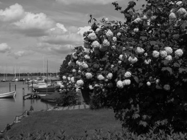 Almanya 'nın Schlei nehrindeki küçük Arnis şehri.