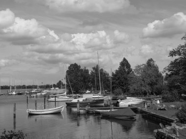 Almanya 'nın Schlei nehrindeki küçük Arnis şehri.