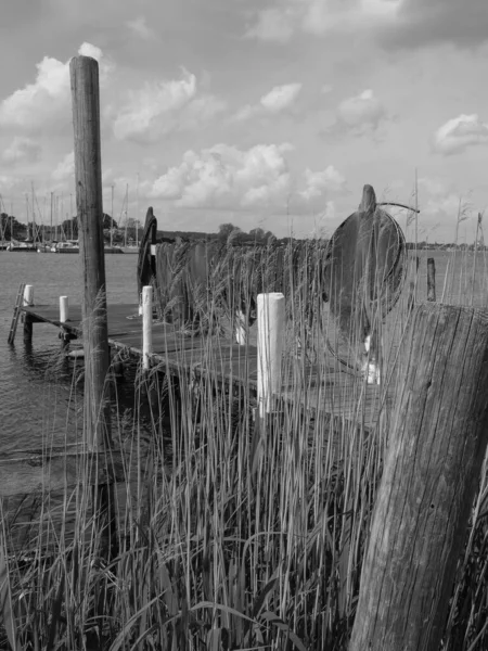 Malé Město Arnis Řeky Schlei Německu — Stock fotografie