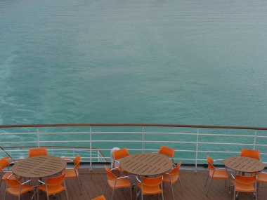 Norveç limanındaki küçük Eidfjord köyü