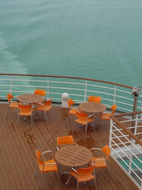 Norveç limanındaki küçük Eidfjord köyü