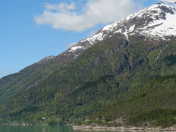 Small Village Eidfjord Norwegian Hardangerfjord — Stock Photo, Image