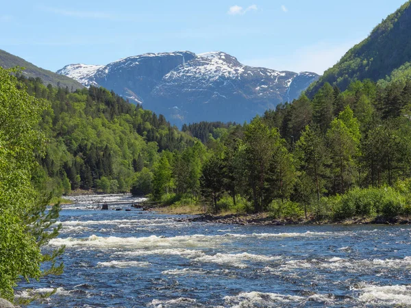 Pequena Aldeia Eidfjord Fiorde Hardangerfjord — Fotografia de Stock