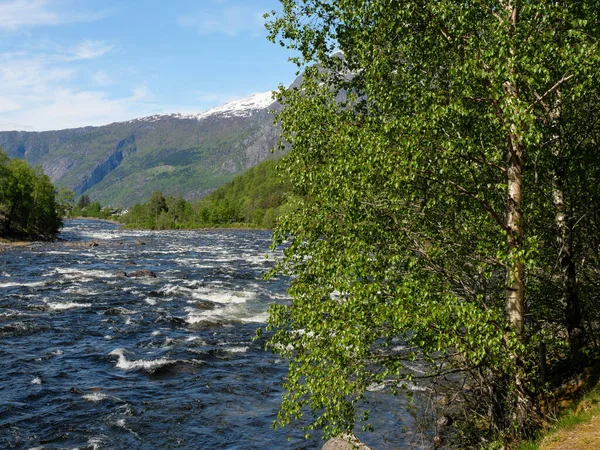 Pequena Aldeia Eidfjord Fiorde Hardangerfjord — Fotografia de Stock