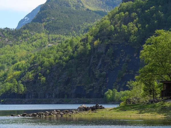 Mała Wioska Eidfjord Norweskim Hardangerfjord — Zdjęcie stockowe