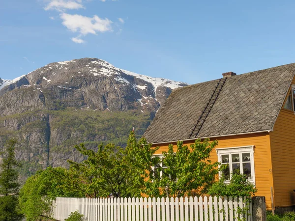 Het Kleine Dorpje Eidfjord Het Noorse Hardangerfjord — Stockfoto