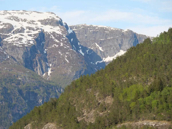 Das Kleine Dorf Eidfjord Norwegischen Hardangerfjord — Stockfoto