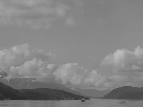 Das Kleine Dorf Eidfjord Norwegischen Hardangerfjord — Stockfoto