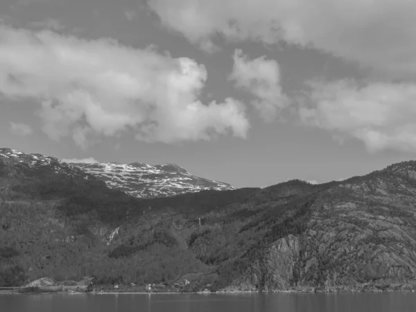 Small Village Eidfjord Norwegian Hardangerfjord — Stock Photo, Image