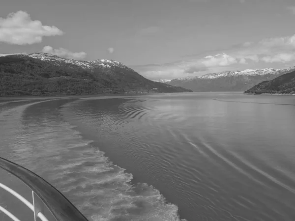 Den Lilla Byn Eidfjord Den Norska Hardangerfjord — Stockfoto