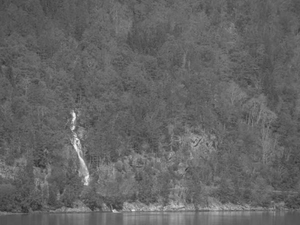 Pequena Aldeia Eidfjord Fiorde Hardangerfjord — Fotografia de Stock