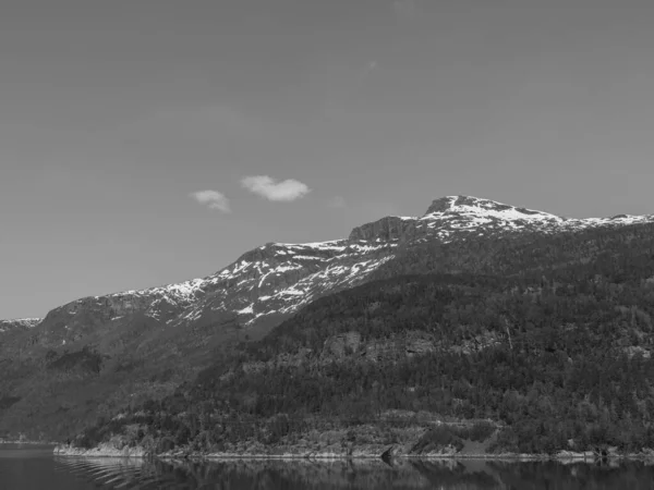 Het Kleine Dorpje Eidfjord Het Noorse Hardangerfjord — Stockfoto