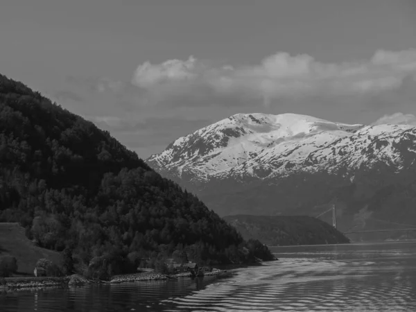 Het Kleine Dorpje Eidfjord Het Noorse Hardangerfjord — Stockfoto