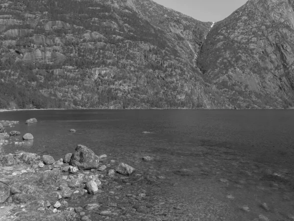 挪威人危险峡湾中的小村庄Eidfjord — 图库照片