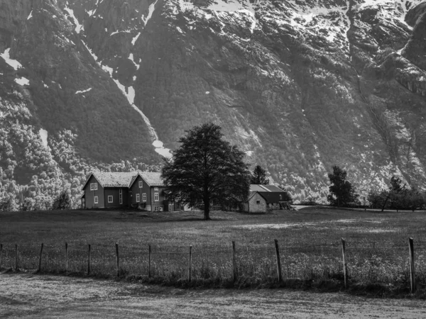 Het Kleine Dorpje Eidfjord Het Noorse Hardangerfjord — Stockfoto