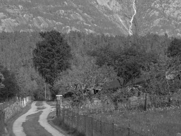 Mała Wioska Eidfjord Norweskim Hardangerfjord — Zdjęcie stockowe