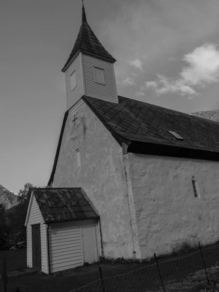 Malá Vesnice Eidfjord Norském Hardangerfjordu — Stock fotografie