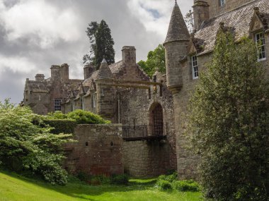 Inverness şehri ve İskoç dağları