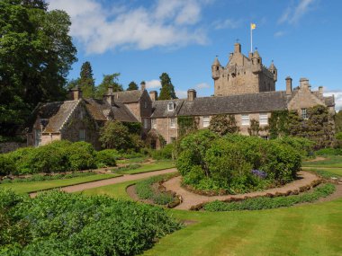 Inverness şehri ve İskoç dağları