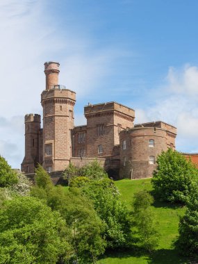Inverness şehri ve İskoç dağları