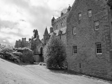 Inverness şehri ve İskoç dağları