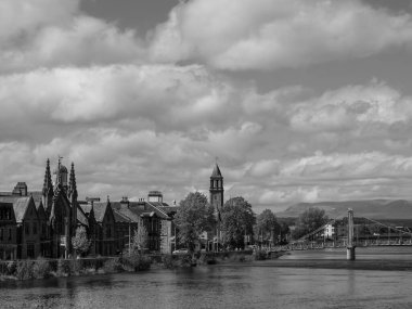 Inverness şehri ve İskoç dağları