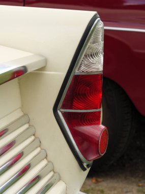 Holstein-Holstein eyâletinde, Maasholm ve Eckernfoette 'nin küçük bir köyü.