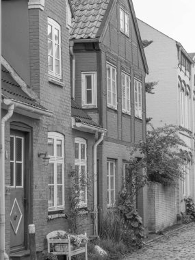 Holstein-Holstein eyâletinde, Maasholm ve Eckernfoette 'nin küçük bir köyü.