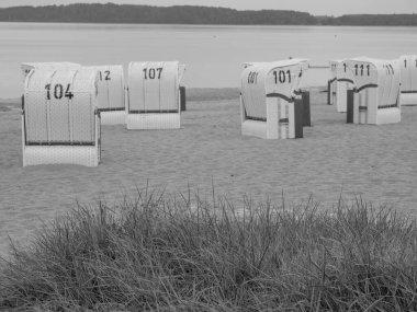 Holstein-Holstein eyâletinde, Maasholm ve Eckernfoette 'nin küçük bir köyü.