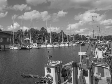 Holstein-Holstein eyâletinde, Maasholm 'ün küçük bir köyü.