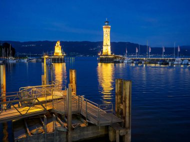 Lindau Almanya 'da göl kıyısında.