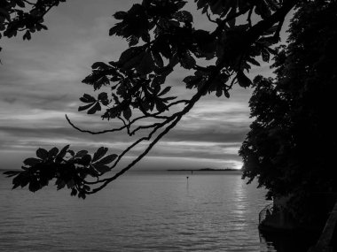 Lindau Almanya 'da göl kıyısında.