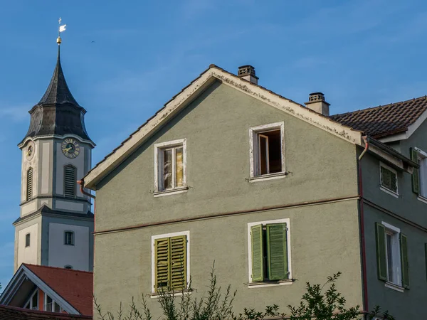 Lindau Almanya 'da göl kıyısında.