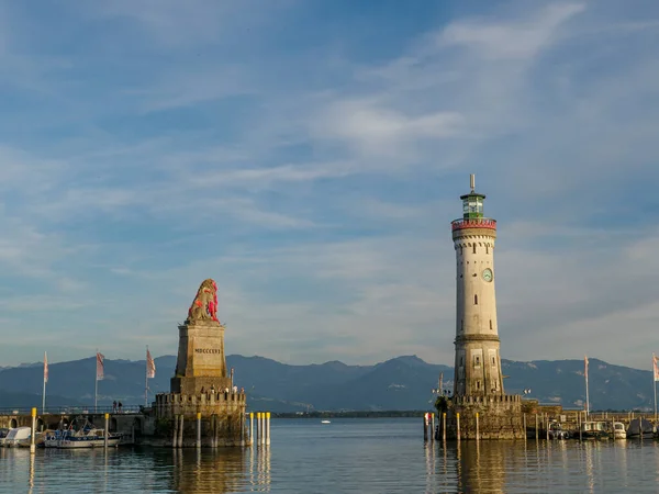 Lindau Almanya 'da göl kıyısında.