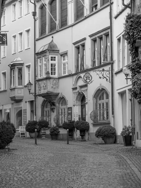 Lindau Almanya 'da göl kıyısında.