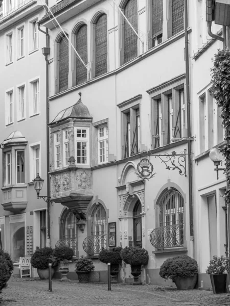 Lindau Almanya 'da göl kıyısında.