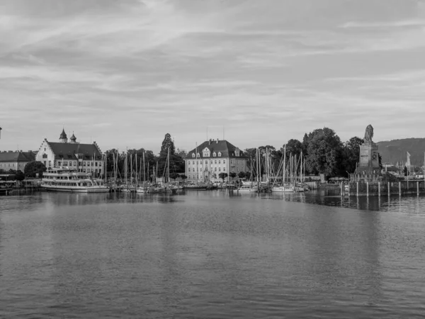 林道在德国湖畔的康斯坦丁 — 图库照片
