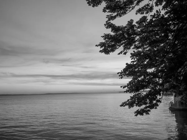 Lindau Almanya 'da göl kıyısında.