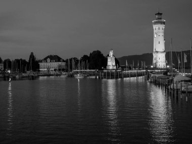 Lindau Almanya 'da göl kıyısında.