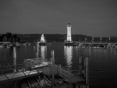 Lindau Almanya 'da göl kıyısında.