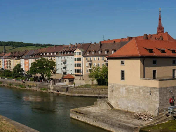 Wuerzburg Şehri Ana Nehir Kıyısında — Stok fotoğraf