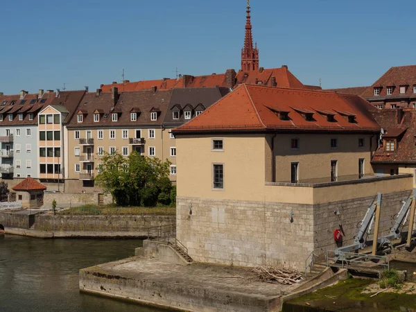 Wuerzburg Şehri Ana Nehir Kıyısında — Stok fotoğraf