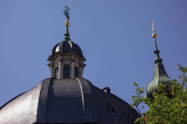 Wuerzburg şehri ana nehir kıyısında.
