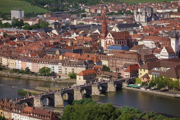 Wuerzburg Şehri Ana Nehir Kıyısında — Stok fotoğraf