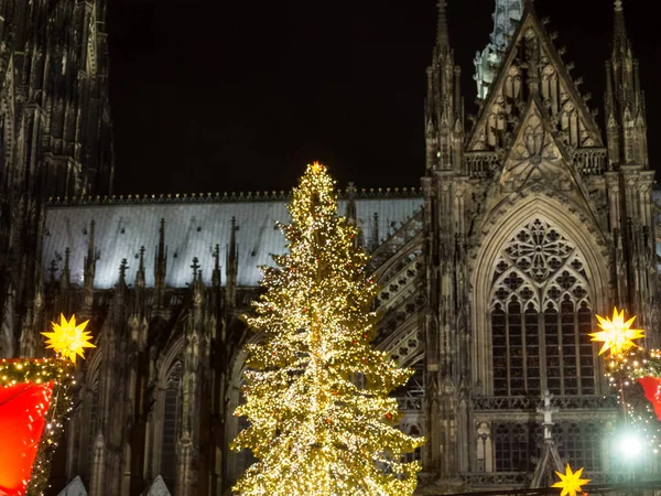 Noel zamanı Köln