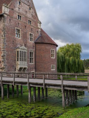 Almanya 'da Raesfeld Kalesi' nde yaz mevsimi